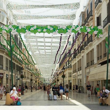 Malaga Centre Apartment with Parking Bagian luar foto