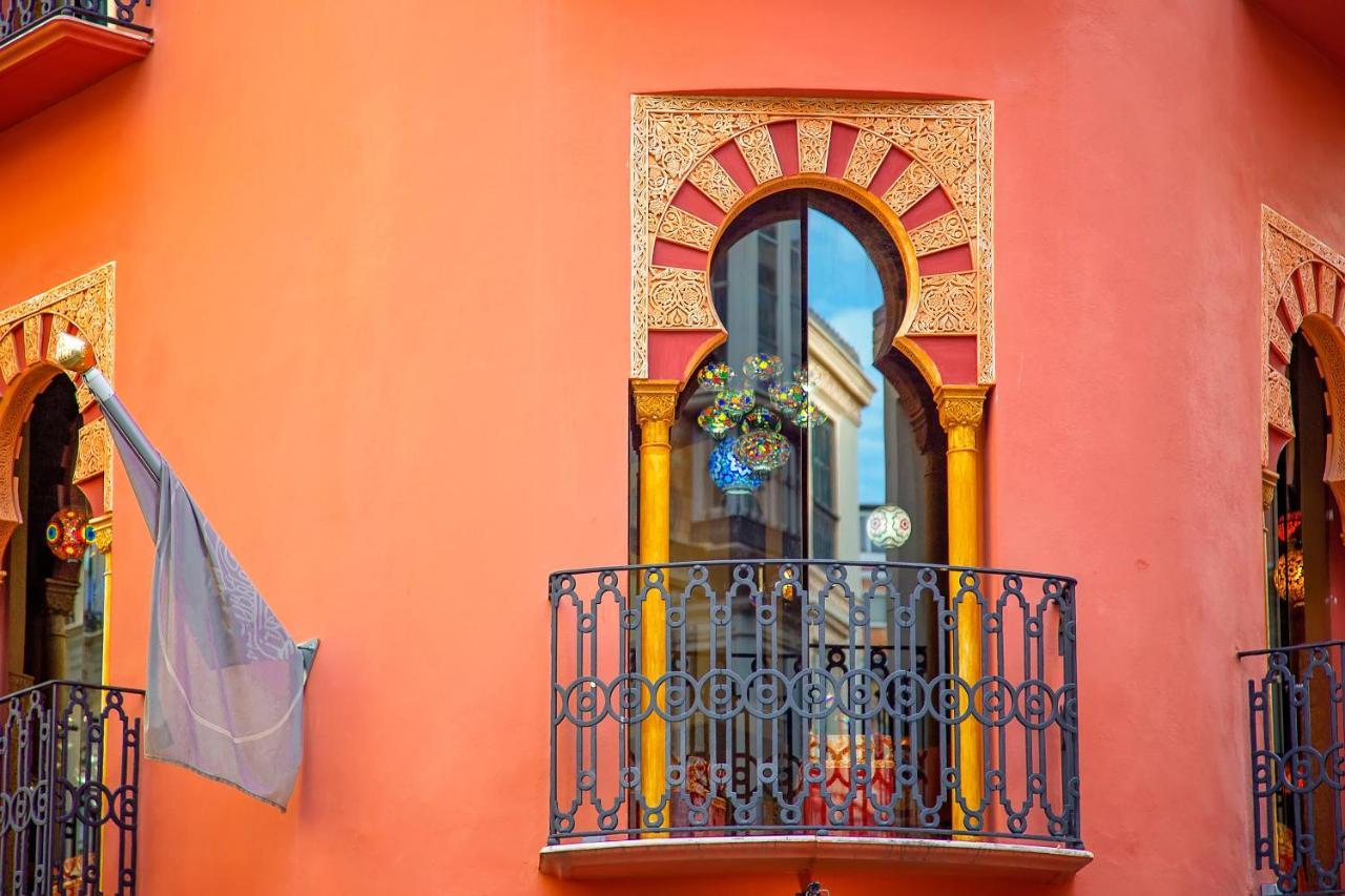 Malaga Centre Apartment with Parking Bagian luar foto