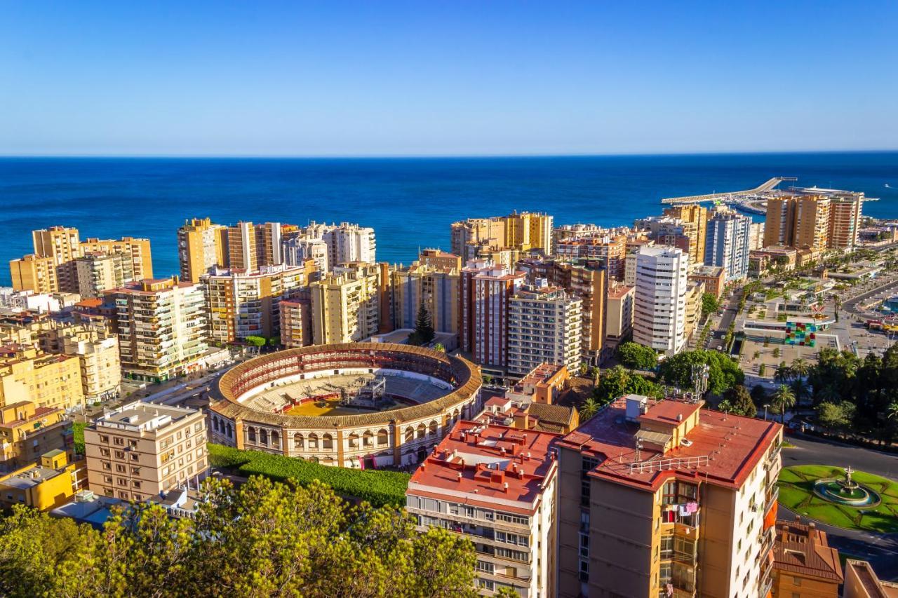 Malaga Centre Apartment with Parking Bagian luar foto