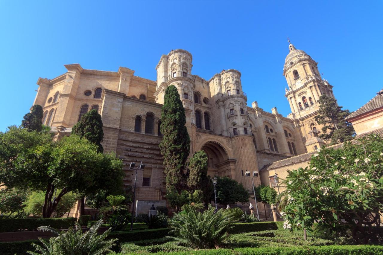 Malaga Centre Apartment with Parking Bagian luar foto