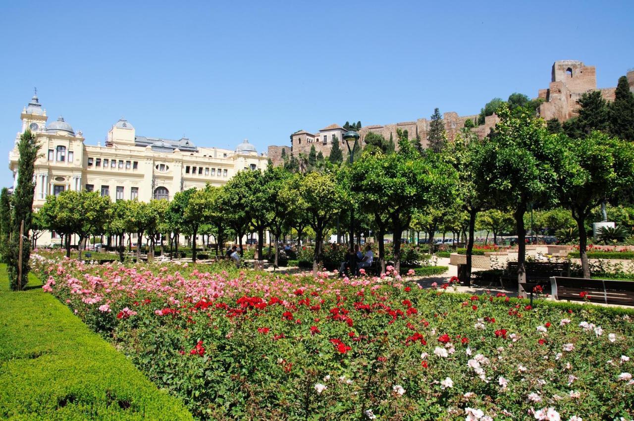 Malaga Centre Apartment with Parking Bagian luar foto