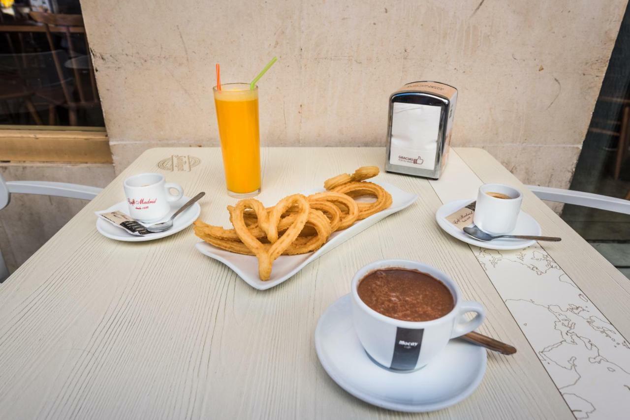 Malaga Centre Apartment with Parking Bagian luar foto