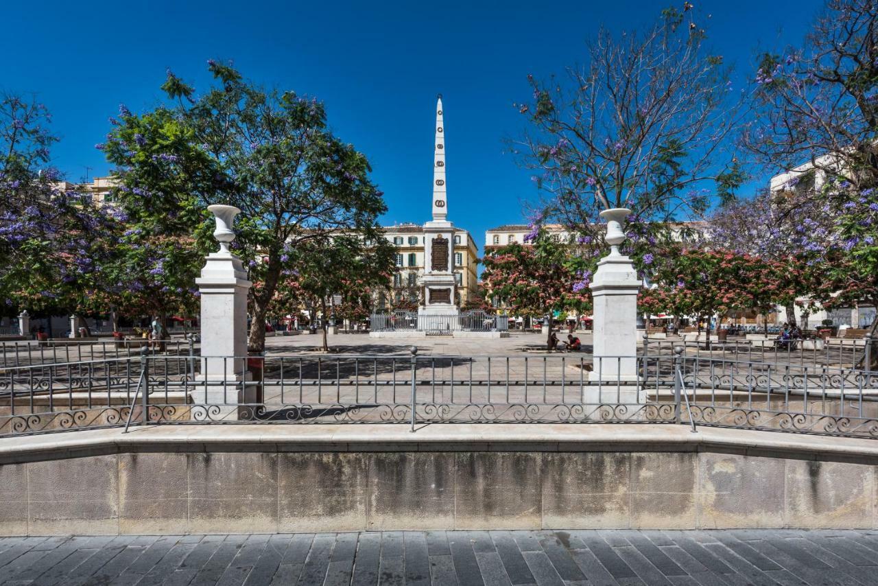 Malaga Centre Apartment with Parking Bagian luar foto