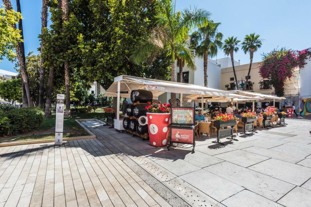 Malaga Centre Apartment with Parking Bagian luar foto