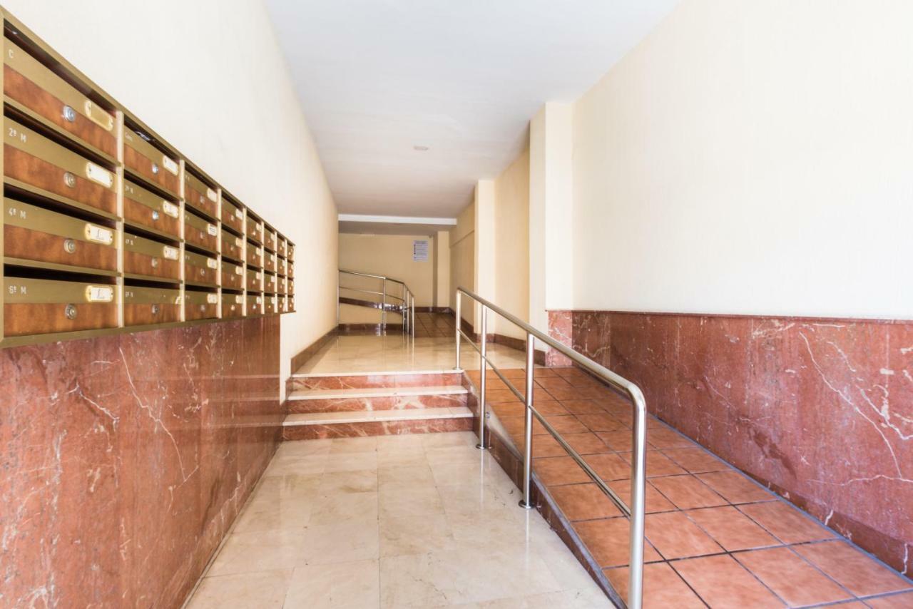 Malaga Centre Apartment with Parking Bagian luar foto